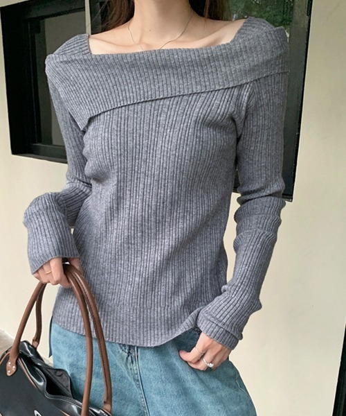 Miniministore(ミニミニストア)の「リブニットトップス オフショルダー 長袖(ニット/セーター・レディース・ベージュ/ブラック/グレー/アイボリー/ホワイト/ワインレッド・FREE)」の4枚目の写真