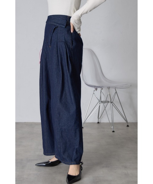 &. NOSTALGIA（アンドドットノスタルジア）の「【ZOZO限定】アシメタックデニムパンツ（デニムパンツ・レディース・インディゴブルー/ライトブルー・M）」の13枚目の写真