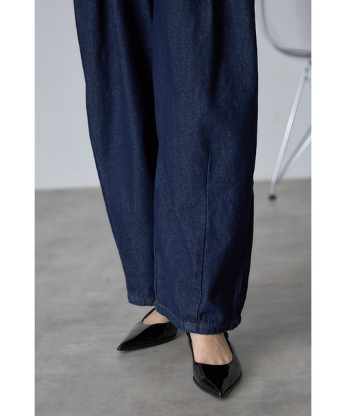&. NOSTALGIA（アンドドットノスタルジア）の「【ZOZO限定】アシメタックデニムパンツ（デニムパンツ・レディース・インディゴブルー/ライトブルー・M）」の15枚目の写真