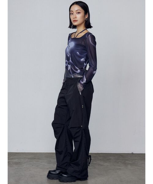 EMODA（エモダ）の「シアーチョーカーネックトップ（Tシャツ/カットソー・レディース・ブラック/ブルー/ネイビー・FREE）」の10枚目の写真