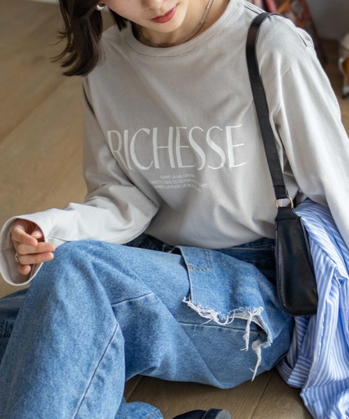 NAVY(ネイビー)の「NAVY ロゴプリント長袖Tシャツ(Tシャツ/カットソー・レディース・グレイッシュベージュ/オートミール/チャコール・M/L)」の12枚目の写真