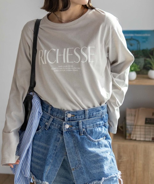NAVY(ネイビー)の「NAVY ロゴプリント長袖Tシャツ(Tシャツ/カットソー・レディース・グレイッシュベージュ/オートミール/チャコール・M/L)」の16枚目の写真
