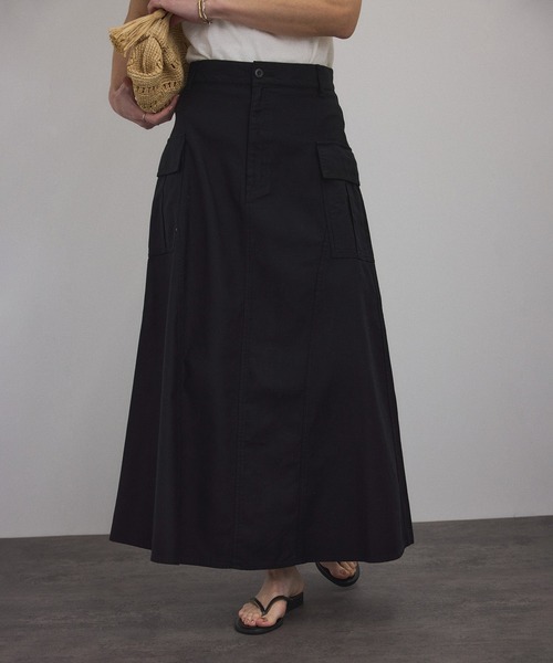 SALON adam et rope'（サロン アダム エ ロペ）の「【ZOZOTOWN限定】[S-Lサイズ展開]カーゴポケットスカート（スカート・レディース・ブラック/ベージュ/カーキ・S/M/L）」の2枚目の写真