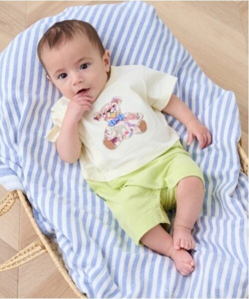 sense of wonder(センスオブワンダー)の「リバティテディベアショートオール(ロンパース・キッズ・ライトブルー/ネイビー/ホワイト系・70cm/80cm)」の1枚目の写真