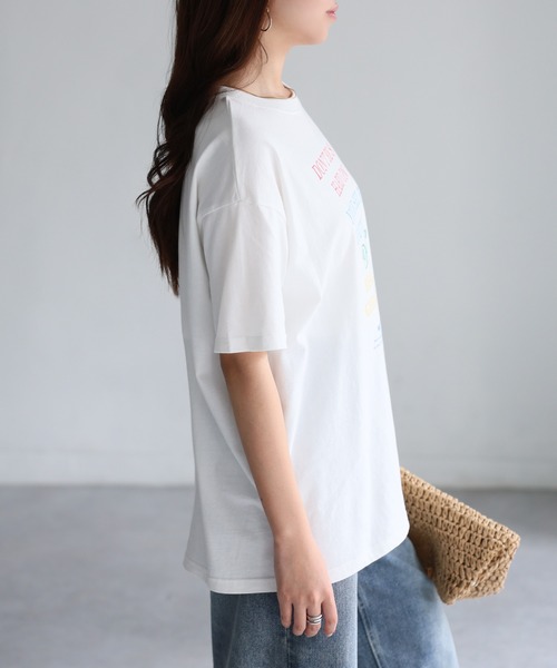 Riberry(リベリー)の「マルチカラーロゴプリント半袖ビッグTシャツ(Tシャツ/カットソー・レディース・ブラック/ホワイト・FREE)」の21枚目の写真