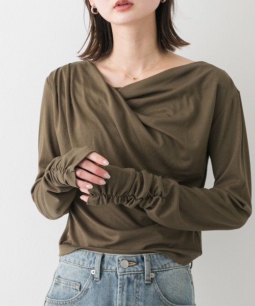 SENSE OF PLACE by URBAN RESEARCH(センスオブプレイスバイアーバンリサーチ)の「シャーリングドレープトップ(Tシャツ/カットソー・レディース・カーキ/チャコールグレー/ベージュ・ONE)」の3枚目の写真