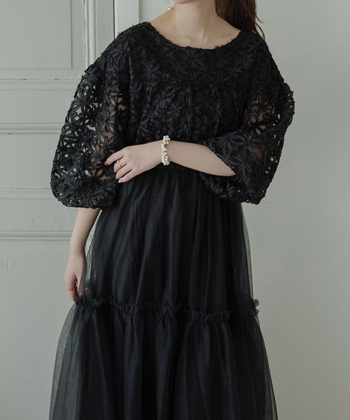 Ambre Neige（アンブルネージュ）の「flower design docking dress / 花柄ドッキングワンピース（ワンピース・レディース・ブラック/アイボリー・FREE）」の4枚目の写真