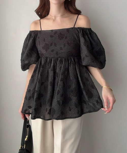 Meiru(メイル)の「2wayオフショルジャガードペプラムトップス(シャツ/ブラウス・レディース・アイボリー/ブラック/ブルー/ピンク/ミント・SMALL/LARGE/MEDIUM/X-LARGE)」の16枚目の写真