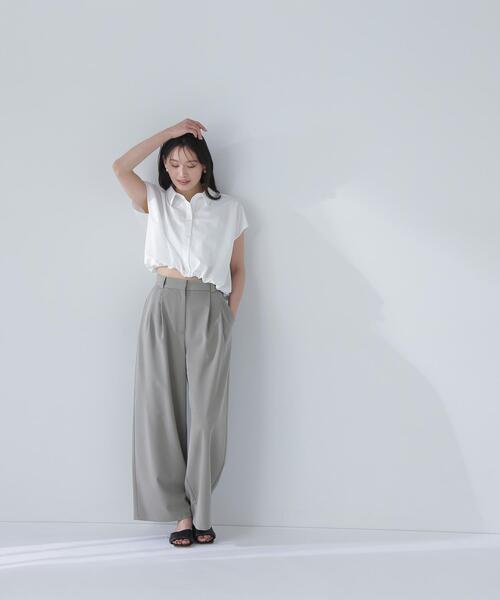 NATURAL BEAUTY BASIC(ナチュラルビューティーベーシック)の「◇クロップドドルマンシャツ(シャツ/ブラウス・レディース・ベージュ/オフホワイト/ブルー・SMALL/MEDIUM)」の7枚目の写真