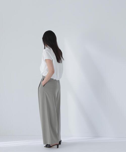 NATURAL BEAUTY BASIC(ナチュラルビューティーベーシック)の「◇クロップドドルマンシャツ(シャツ/ブラウス・レディース・ベージュ/オフホワイト/ブルー・SMALL/MEDIUM)」の10枚目の写真