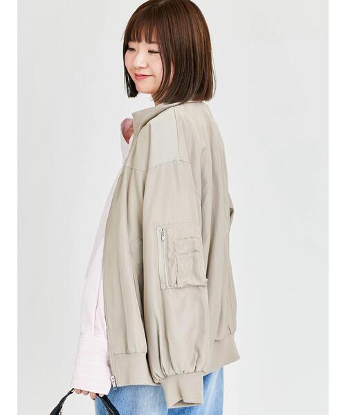 Lugnoncure(ルノンキュール)の「スタンドカラーミリタリーブルゾン(ブルゾン・レディース・オフホワイト/カーキ/ベージュ・F)」の16枚目の写真