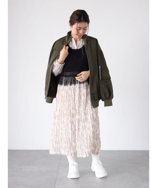 Lugnoncure(ルノンキュール)の「スタンドカラーミリタリーブルゾン(ブルゾン・レディース・オフホワイト/カーキ/ベージュ・F)」の15枚目の写真