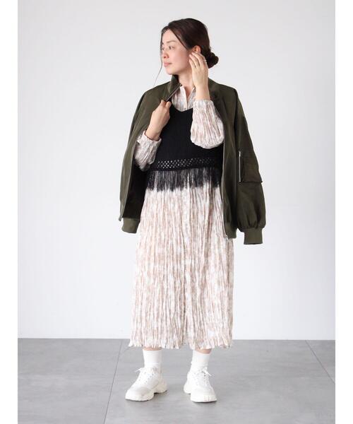 Lugnoncure(ルノンキュール)の「スタンドカラーミリタリーブルゾン(ブルゾン・レディース・オフホワイト/カーキ/ベージュ・F)」の14枚目の写真