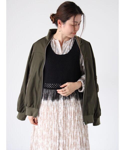 Lugnoncure(ルノンキュール)の「スタンドカラーミリタリーブルゾン(ブルゾン・レディース・オフホワイト/カーキ/ベージュ・F)」の13枚目の写真