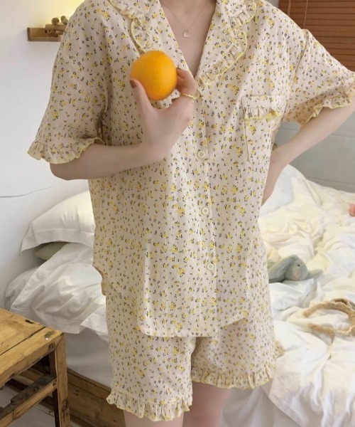 Teem Store(チームストア)の「【2点セット】ゆったり前開きルームウェア フリルパジャマ 半袖 ショートパンツ 花柄 春夏(ルームウェア/パジャマ・レディース・ピンク系/ピンク/レッド/イエロー/ブルー系/パープル/ブルー・M/L)」の5枚目の写真
