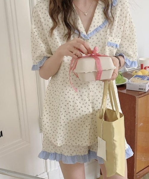 Teem Store(チームストア)の「【2点セット】ゆったり前開きルームウェア フリルパジャマ 半袖 ショートパンツ 花柄 春夏(ルームウェア/パジャマ・レディース・ピンク系/ピンク/レッド/イエロー/ブルー系/パープル/ブルー・M/L)」の12枚目の写真
