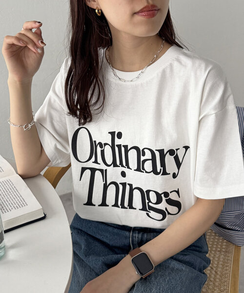 DISCOAT(ディスコート)の「【WEB限定】OrdinaryロゴプリントTシャツ(Tシャツ/カットソー・レディース・ホワイト/ホワイト系その他/チャコールグレー・MEDIUM)」の4枚目の写真