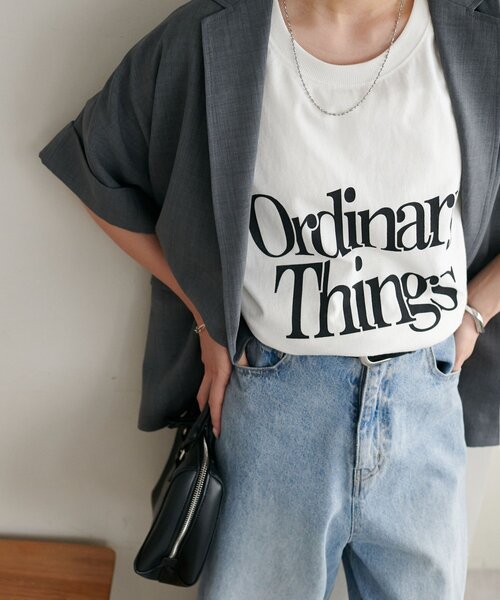DISCOAT(ディスコート)の「【WEB限定】OrdinaryロゴプリントTシャツ(Tシャツ/カットソー・レディース・ホワイト/ホワイト系その他/チャコールグレー・MEDIUM)」の9枚目の写真