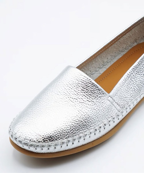 enchanted（エンチャンテッド）の「《APOM》本革アンライニングモカシン（スリッポン・レディース・ホワイト/ベージュ/ブラック/シルバー・38/39/40/41/37/36/35）」の7枚目の写真