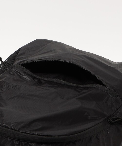 WEEKEND(ER)(ウィークエンダー)の「【別注】<WEEKEND(ER)>パッカブル バックパック(ショルダーバッグ・メンズ・ブラック・FREE)」の6枚目の写真