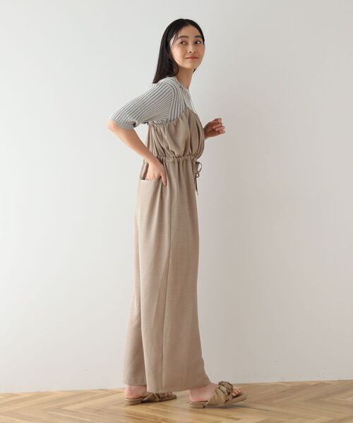 Green Parks(グリーンパークス)の「胸元バルーンウエストリボンサロペット(サロペット/オーバーオール・レディース・ライトベージュ/ブラック・FREE)」の19枚目の写真