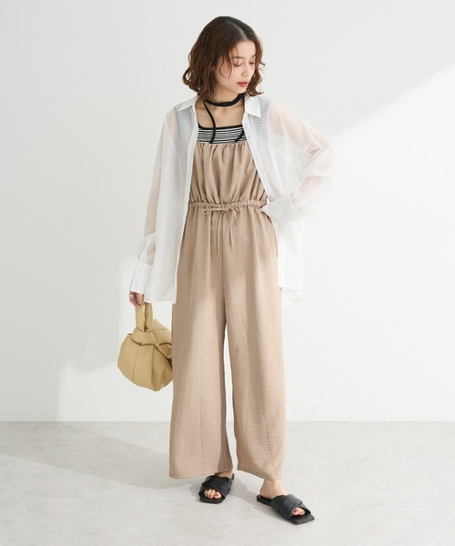 Green Parks(グリーンパークス)の「胸元バルーンウエストリボンサロペット(サロペット/オーバーオール・レディース・ライトベージュ/ブラック・FREE)」の1枚目の写真