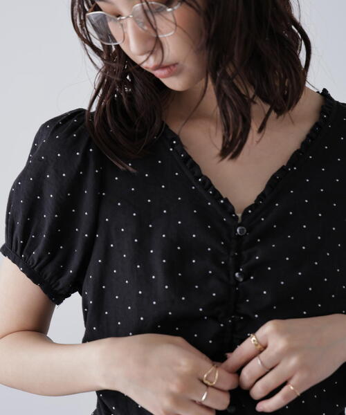 FREE'S MART(フリーズマート)の「◆ペプラムギャザーブラウス(シャツ/ブラウス・レディース・ブルー/ホワイト系その他/ブラウン/ブラック・FREE)」の17枚目の写真