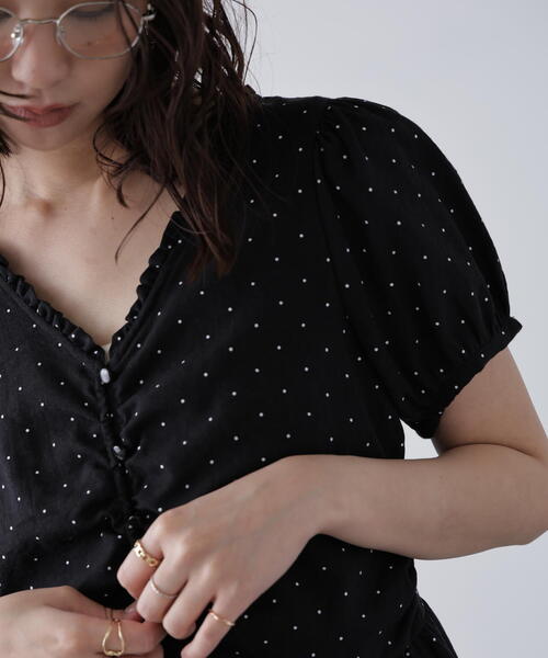 FREE'S MART(フリーズマート)の「◆ペプラムギャザーブラウス(シャツ/ブラウス・レディース・ブルー/ホワイト系その他/ブラウン/ブラック・FREE)」の18枚目の写真