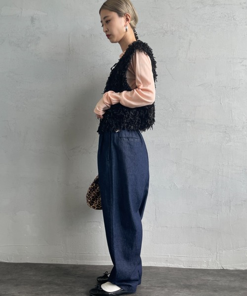 nenom（ネノム）の「[nenom/ネノム] 前後2WAY フェザーフリンジショートベスト【追加】（ベスト・レディース・アイボリー/ブラック/グレー/ブラウン・F）」の12枚目の写真