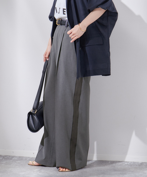 journal standard L'essage（ジャーナルスタンダードレサージュ）の「ライトラインパンツ（スラックス・レディース・チャコールグレー/ベージュ・36/38）」の2枚目の写真