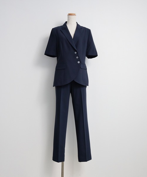DRESS PLUS（ドレスプラス）の「ボタンがアクセントのセットアップスーツ（スーツパンツ・レディース・グレー/ネイビー/グレイッシュブルー・M/L）」の11枚目の写真