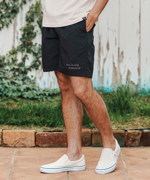 1minute 1second（ワンミニットワンセカンド）の「mp13519-Cursive embroidery nylon swim shorts ナイロンショーツ（その他パンツ・メンズ・チャコール/オリーブ/ブラック・S/M/L/XL）」の5枚目の写真