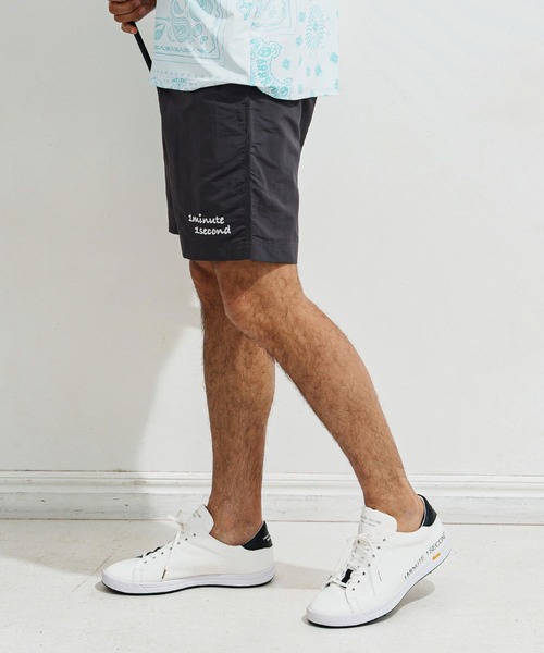 1minute 1second（ワンミニットワンセカンド）の「mp13519-Cursive embroidery nylon swim shorts ナイロンショーツ（その他パンツ・メンズ・チャコール/オリーブ/ブラック・S/M/L/XL）」の18枚目の写真