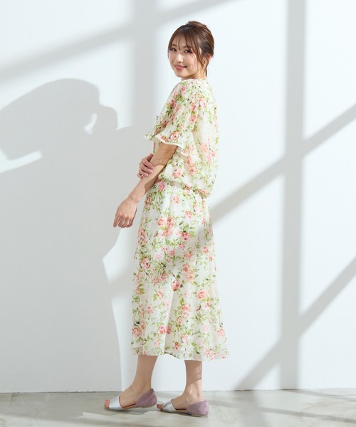 Rose Tiara(ローズティアラ)の「【手洗いOK/セットアップ可】ローズプリントスカート(スカート・レディース・ブラック/ベージュ・42/38/46)」の8枚目の写真