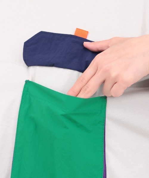 チチカカ（チチカカ）の「ナイロンビッグポケットＴシャツ（Tシャツ/カットソー・メンズ・グレー/チャコールグレー/グリーン・FREE）」の13枚目の写真