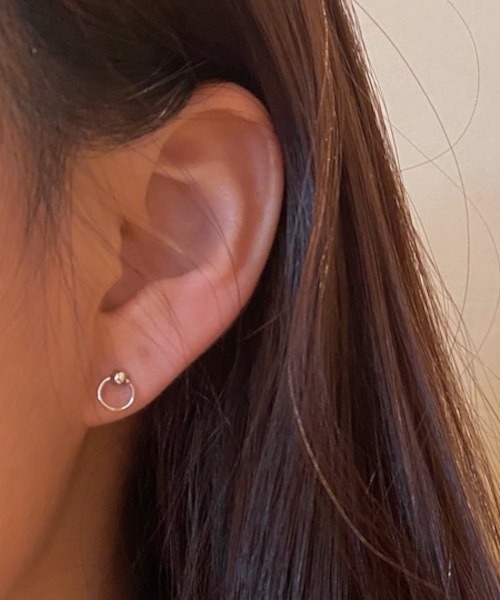 MASHIRO（マシロ）の「【MASHIRO】サークルドットモチーフワンポイントピアス（MA/EK198）（ピアス（両耳用）・レディース・シルバー・FREE）」の3枚目の写真
