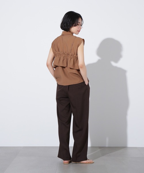 N.（N. Natural Beauty Basic）（エヌエヌナチュラルビューティーベーシック）の「ビスチェレイヤードフレンチスリーブシャツ（シャツ/ブラウス・レディース・オフホワイト/ブルー/ブラウン・MEDIUM）」の12枚目の写真