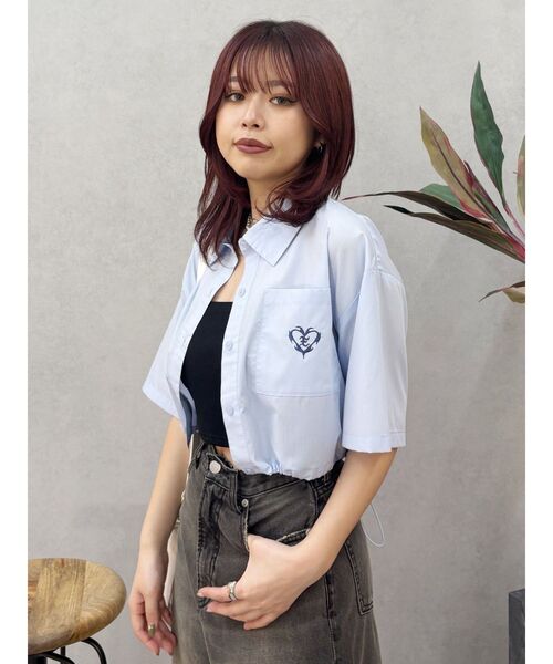 EVRIS（エヴリス）の「ワンポイントショートシャツ（シャツ/ブラウス・レディース・ホワイト/ブルー・FREE）」の13枚目の写真