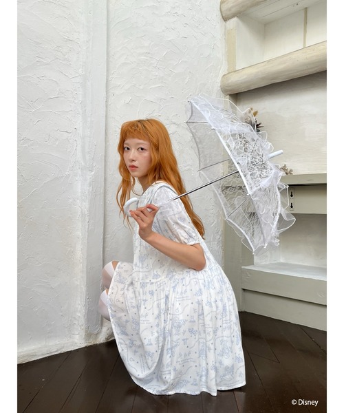 Disney(ディズニー)の「【Disney】ふしぎの国のアリス/トワル・ドゥ・ジュイSTYLEダブルカラーワンピース(ワンピース・レディース・ネイビー/ブルー・FREE)」の21枚目の写真