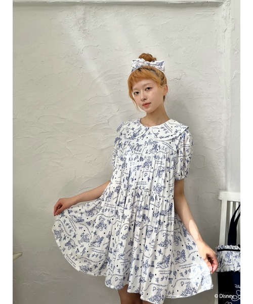 Disney(ディズニー)の「【Disney】ふしぎの国のアリス/トワル・ドゥ・ジュイSTYLEダブルカラーワンピース(ワンピース・レディース・ネイビー/ブルー・FREE)」の19枚目の写真