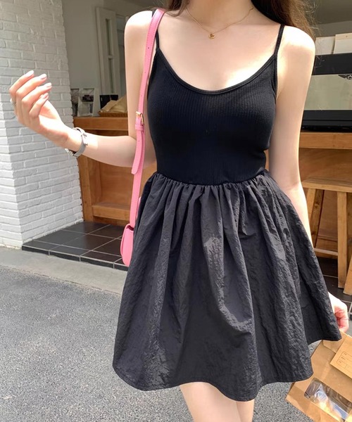 shopnikoniko(ショップニコニコ)の「キャミワンピース ミニ丈 チュニック フレア キャミソール ワンピース(ワンピース・レディース・ホワイト/ブラック・フリー)」の2枚目の写真
