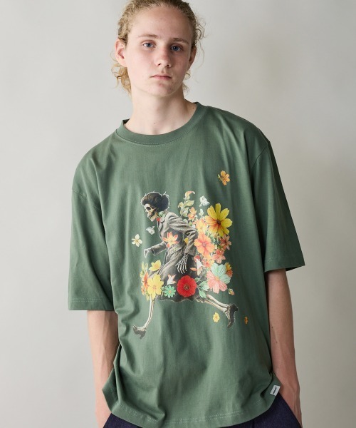 rehacer(レアセル)の「rehacer : Blooming Exit Relax Fit T-Shirt / ブルーミング イクジット リラックスフィットTシャツ(Tシャツ/カットソー・メンズ・スミクロ/グリーン/ブルー・SMALL/MEDIUM/LARGE/X-LARGE)」の11枚目の写真