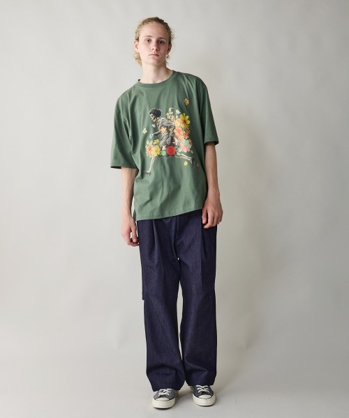 rehacer(レアセル)の「rehacer : Blooming Exit Relax Fit T-Shirt / ブルーミング イクジット リラックスフィットTシャツ(Tシャツ/カットソー・メンズ・スミクロ/グリーン/ブルー・SMALL/MEDIUM/LARGE/X-LARGE)」の10枚目の写真