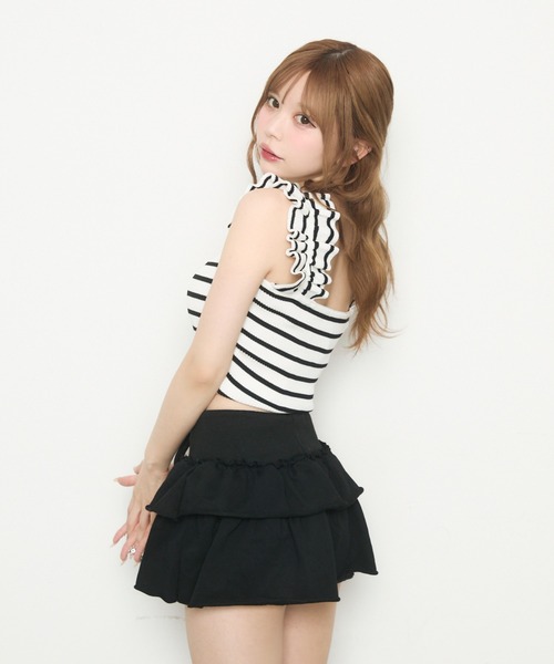 TITTY&CO.（ティティーアンドコー）の「フリル付きニットキャミソール（キャミソール・レディース・ブラック×ホワイト/ベージュ/ホワイト×ブラック/ブラック・FREE）」の11枚目の写真