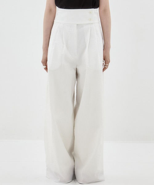 STUDIOUS（ステュディオス）の「【STUDIOUS/ステュディオス】Seersucker Flare Pants/シーサッカーフレアパンツ（その他パンツ・レディース・ブラック/ホワイト/ストライプ・1/2）」の7枚目の写真