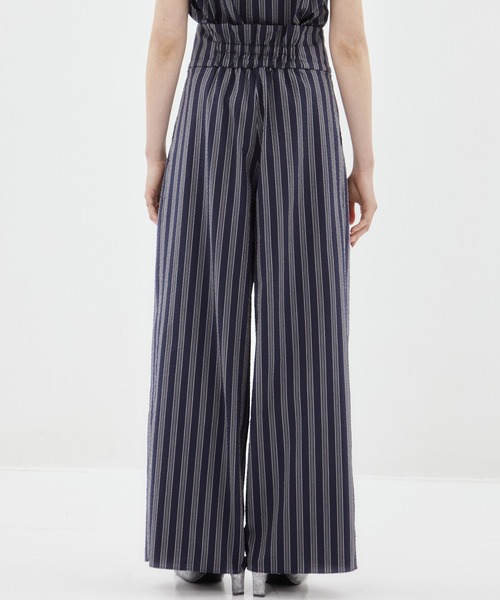 STUDIOUS（ステュディオス）の「【STUDIOUS/ステュディオス】Seersucker Flare Pants/シーサッカーフレアパンツ（その他パンツ・レディース・ブラック/ホワイト/ストライプ・1/2）」の16枚目の写真