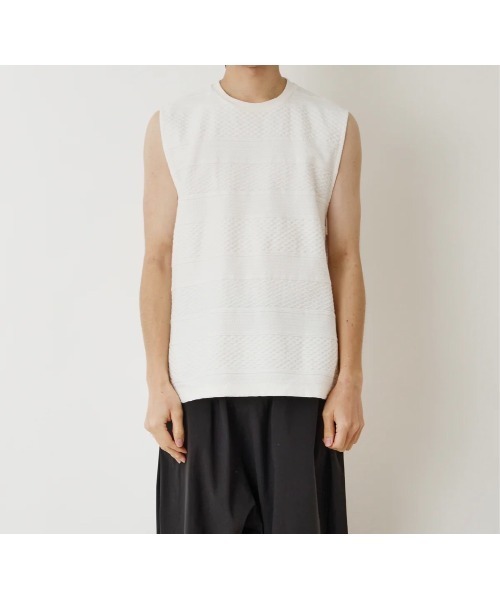 WHITE MOUNTAINEERING（ホワイトマウンテニアリング）の「【White Mountaineering】ホワイトマウンテニアリング SLEEVELESS T-SHIRT（ベスト・メンズ・ブラック/ホワイト・4/2/0/3/1）」の3枚目の写真