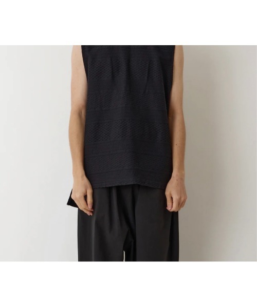 WHITE MOUNTAINEERING（ホワイトマウンテニアリング）の「【White Mountaineering】ホワイトマウンテニアリング SLEEVELESS T-SHIRT（ベスト・メンズ・ブラック/ホワイト・4/2/0/3/1）」の7枚目の写真