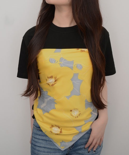 TONE SELECT GOODS（トーンセレクトグッズ）の「【resonance】花柄 バイカラー シンプル シルクタッチ 大判スカーフ【マルチウェイ】（バンダナ/スカーフ・レディース・イエロー系/ブラック系/ベージュ系・FREE）」の12枚目の写真
