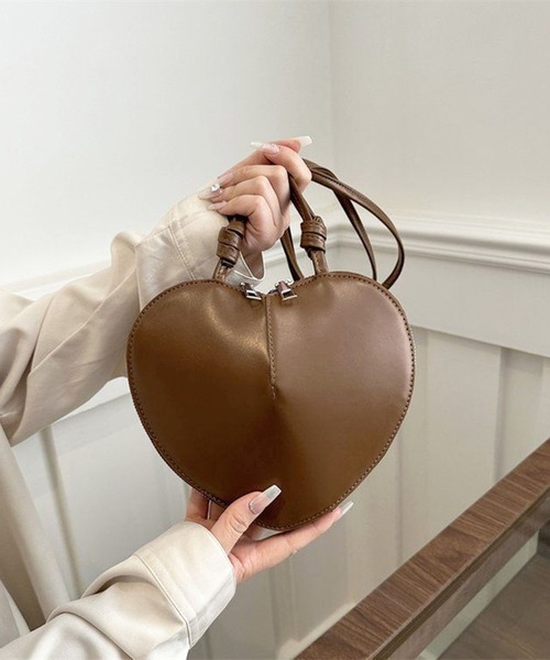 Jewelobe（ジュエローブ）の「ハートシェイプミニバッグ（ショルダーバッグ・レディース・ブラウン/ピンク/オフホワイト/ベージュ/ブラック/レッド・FREE）」の19枚目の写真